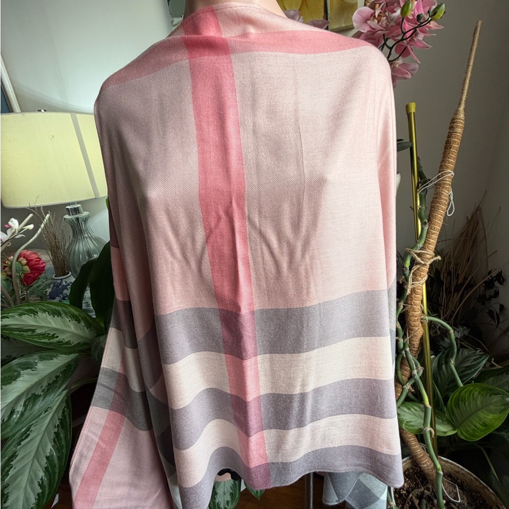 Burberry Wrap Shawl Scarf. - Picture 15 of 16